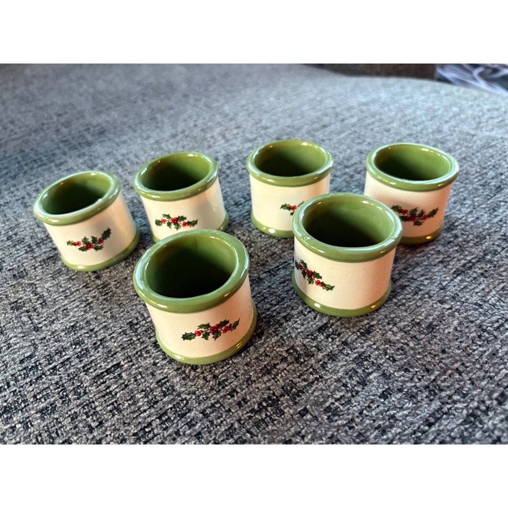 Set of 6 Ceramic Napkin Rings Holly Berry Christmas Holiday Table Decor